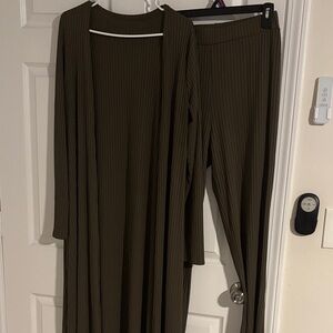 Olive Green Women's Ribbed Pants & Duster Set